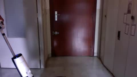 auguste061400 online show from October 27, 8:40 am