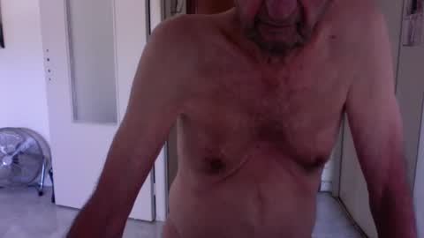 auguste688483 online show from May 28, 8:44 am