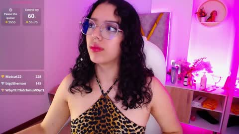 Snapshot of aurora_brown chatting on January 21, 4:32 am Aurora online show from January 21, 4:32 am