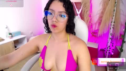 Snapshot of aurora_brown chatting on September 11, 5:18 am Aurora online show from September 11, 5:18 am