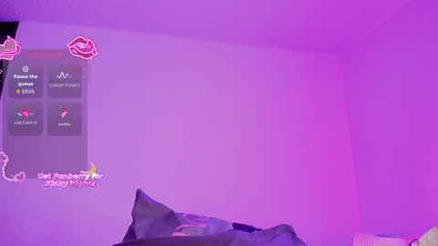 aurora_divine online show from April 5, 2:58 pm