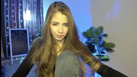 Snapshot of aurora_glow_21 chatting on February 6, 12:52 pm Aurora online show from February 6, 12:52 pm