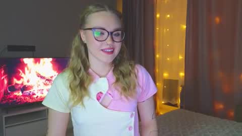 Kate online show from October 11, 7:01 pm