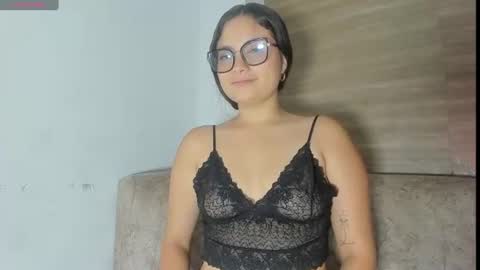 Snapshot of aurora_lenovic chatting on June 26, 6:45 pm aurora_lenovic online show from June 26, 6:45 pm