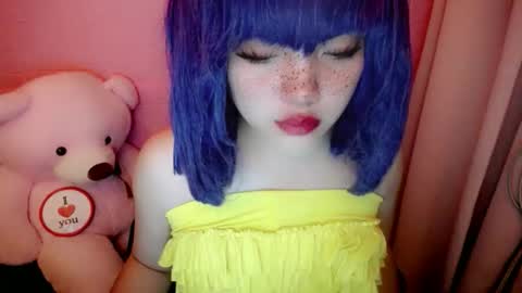 cute online show from May 23, 9:46 am