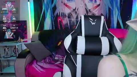 AURORA NATSUKI online show from July 12, 9:22 am
