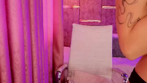 Snapshot of auroralanee chatting on September 23, 8:12 pm aurora online show from September 23, 8:12 pm