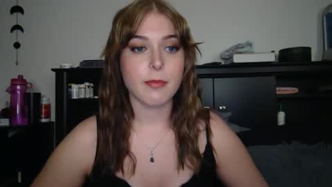 Snapshot of auroralightz1 chatting on October 24, 3:47 am auroralightz1 online show from October 24, 3:47 am