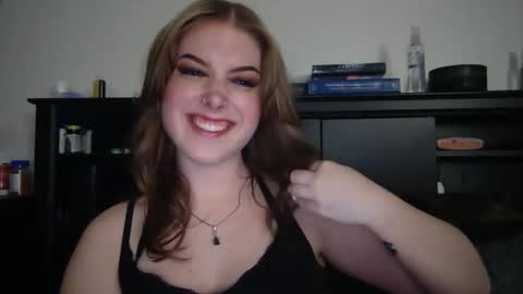 Snapshot of auroralightz1 chatting on March 5, 8:38 pm auroralightz1 online show from March 5, 8:38 pm