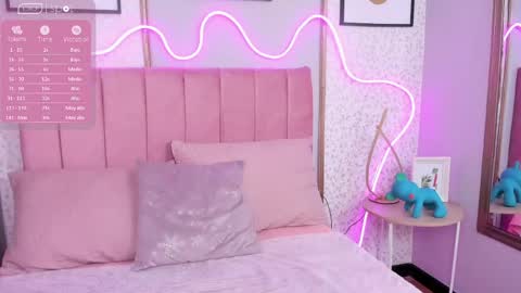 Mariana  online show from May 15, 11:34 pm
