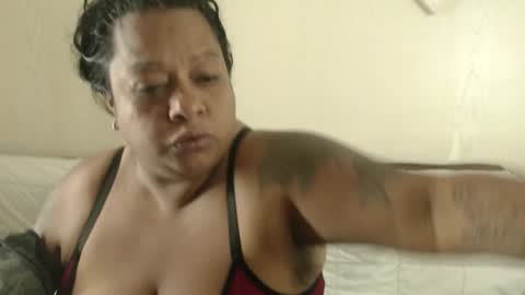 Aurora online show from January 7, 7:00 am