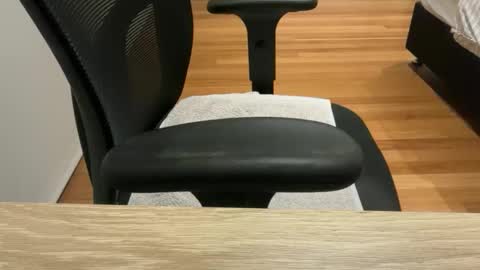 aussie099 online show from April 9, 11:15 am