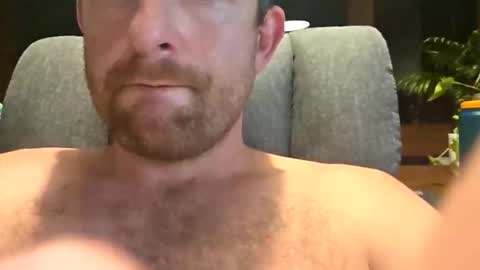 Snapshot of aussie_dadbod9 chatting on November 26, 2:51 pm aussie_dadbod9 online show from November 26, 2:51 pm