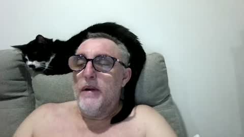 Snapshot of aussie_ozzie chatting on June 18, 6:57 am aussie_ozzie online show from June 18, 6:57 am