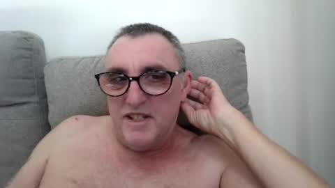 aussie_ozzie online show from July 29, 3:48 am