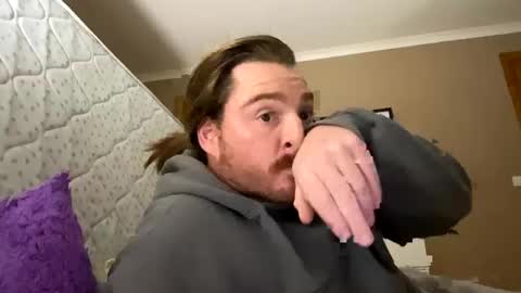 Aussie online show from April 18, 9:24 am