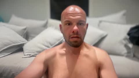 aussieboycal online show from April 17, 12:30 pm