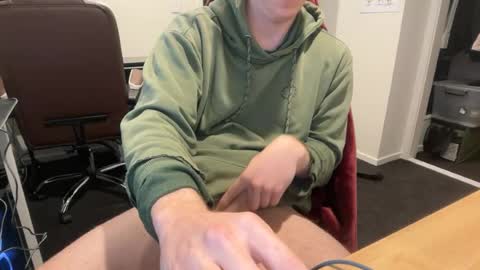 aussiedill_1 online show from July 11, 5:54 am