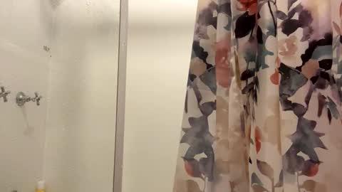 Milf4u online show from March 28, 8:47 am