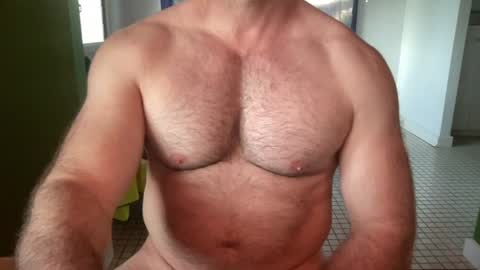 Snapshot of aussiemuscledad chatting on July 25, 8:23 am AussieMuscleDad online show from July 25, 8:23 am