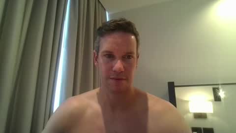 Snapshot of aussiesurfer0000 chatting on February 11, 6:19 am aussiesurfer0000 online show from February 11, 6:19 am