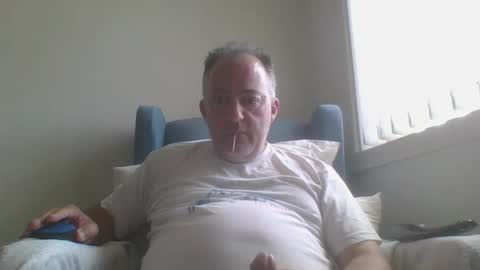 Snapshot of aussiesydguy chatting on December 2, 2:06 am chatbateaussie online show from December 2, 2:06 am