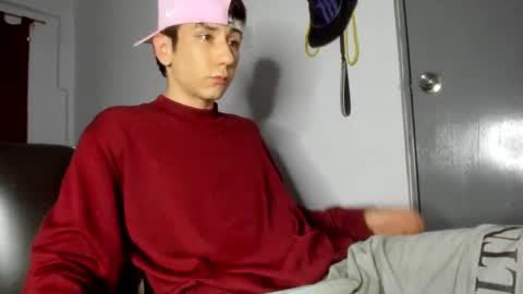 Snapshot of austin1119a chatting on January 9, 2:11 am austin1119a online show from January 9, 2:11 am