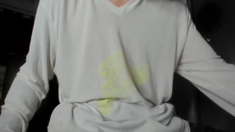 Snapshot of austin1119a chatting on January 25, 2:26 am austin1119a online show from January 25, 2:26 am