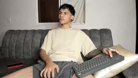 Snapshot of austin_falcon chatting on December 28, 9:08 pm Austin online show from December 28, 9:08 pm