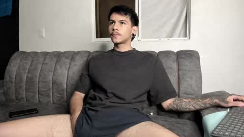 Snapshot of austin_falcon chatting on January 15, 11:08 pm Austin online show from January 15, 11:08 pm