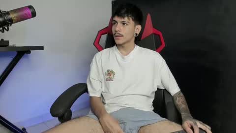 Snapshot of austin_falcon chatting on September 15, 8:09 pm Austin online show from September 15, 8:09 pm