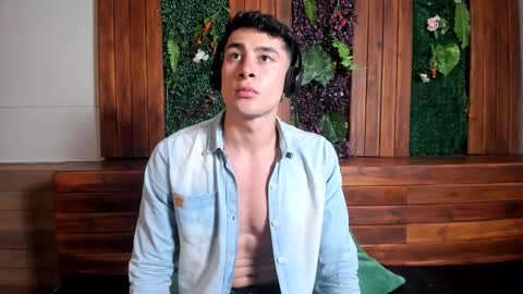 Austin  online show from February 7, 6:33 pm