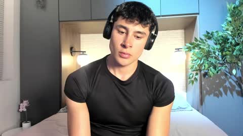 Austin  online show from April 4, 7:11 pm