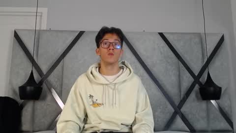 austinreeds online show from October 12, 12:04 pm