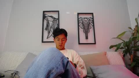 austinreeds online show from October 25, 12:02 pm