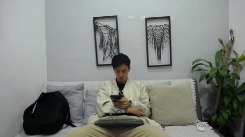 austinreeds online show from November 24, 12:27 pm