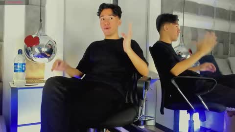 austinreeds online show from March 18, 12:30 pm