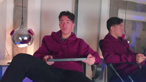 austinreeds online show from April 16, 12:39 pm