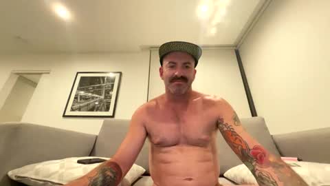 austintoner85 online show from February 14, 12:25 pm