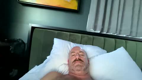 austintoner85 online show from October 15, 8:42 pm