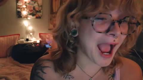 Autie 3 online show from March 29, 3:17 am