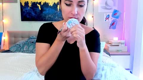 Snapshot of ava_athena chatting on February 25, 7:42 am Ava online show from February 25, 7:42 am