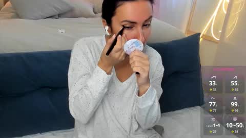 Snapshot of ava_athena chatting on September 30, 5:01 am Ava online show from September 30, 5:01 am