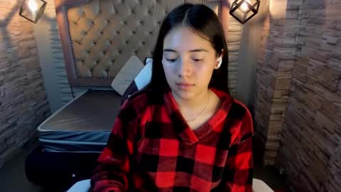              online show from December 3, 3:20 am