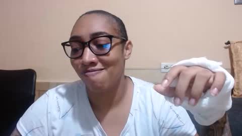 Snapshot of ava_f0xy chatting on January 16, 2:04 am Ava Jordana online show from January 16, 2:04 am