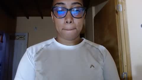 Snapshot of ava_f0xy chatting on February 22, 10:52 pm Ava Jordana online show from February 22, 10:52 pm