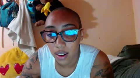 Snapshot of ava_f0xy chatting on March 1, 1:40 am Ava Jordana online show from March 1, 1:40 am