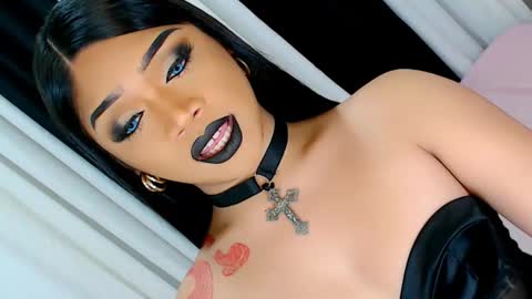 Snapshot of ava_lux chatting on November 29, 6:16 am Ava online show from November 29, 6:16 am