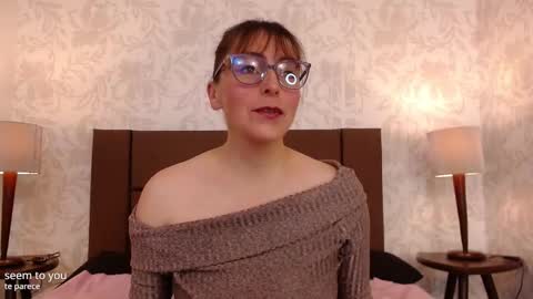 Snapshot of ava_raye chatting on October 6, 7:33 pm Ava online show from October 6, 7:33 pm