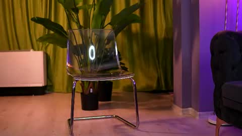 Snapshot of ava_solis chatting on June 22, 7:11 pm Ava online show from June 22, 7:11 pm
